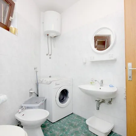 Appartement With A Parking Space - 8883